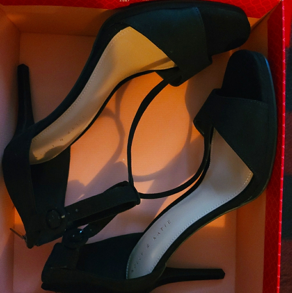 Black Kelly and Katie Conradd Platform Sandal